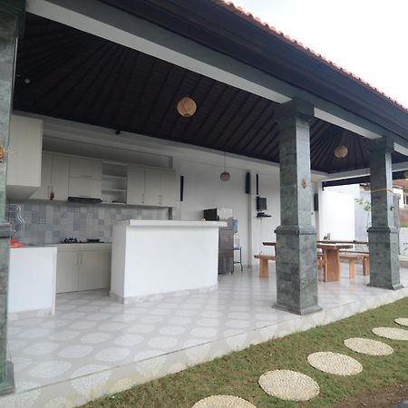 Kusuma Guesthouse 2 Canggu Kültér fotó