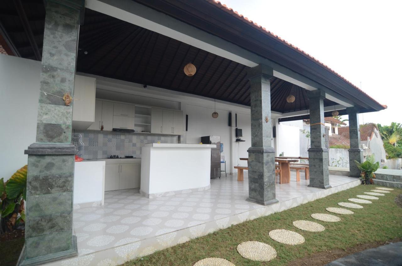 Kusuma Guesthouse 2 Canggu Kültér fotó