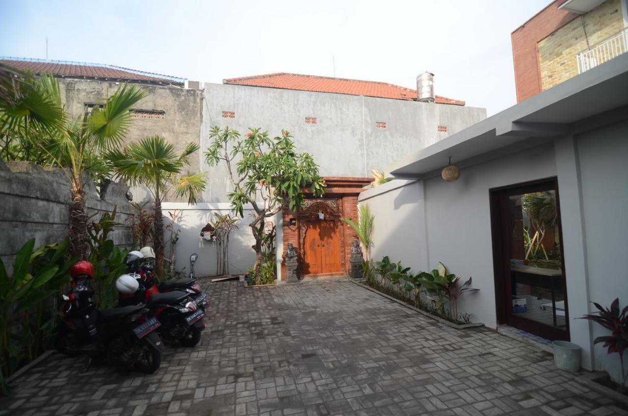 Kusuma Guesthouse 2 Canggu Kültér fotó
