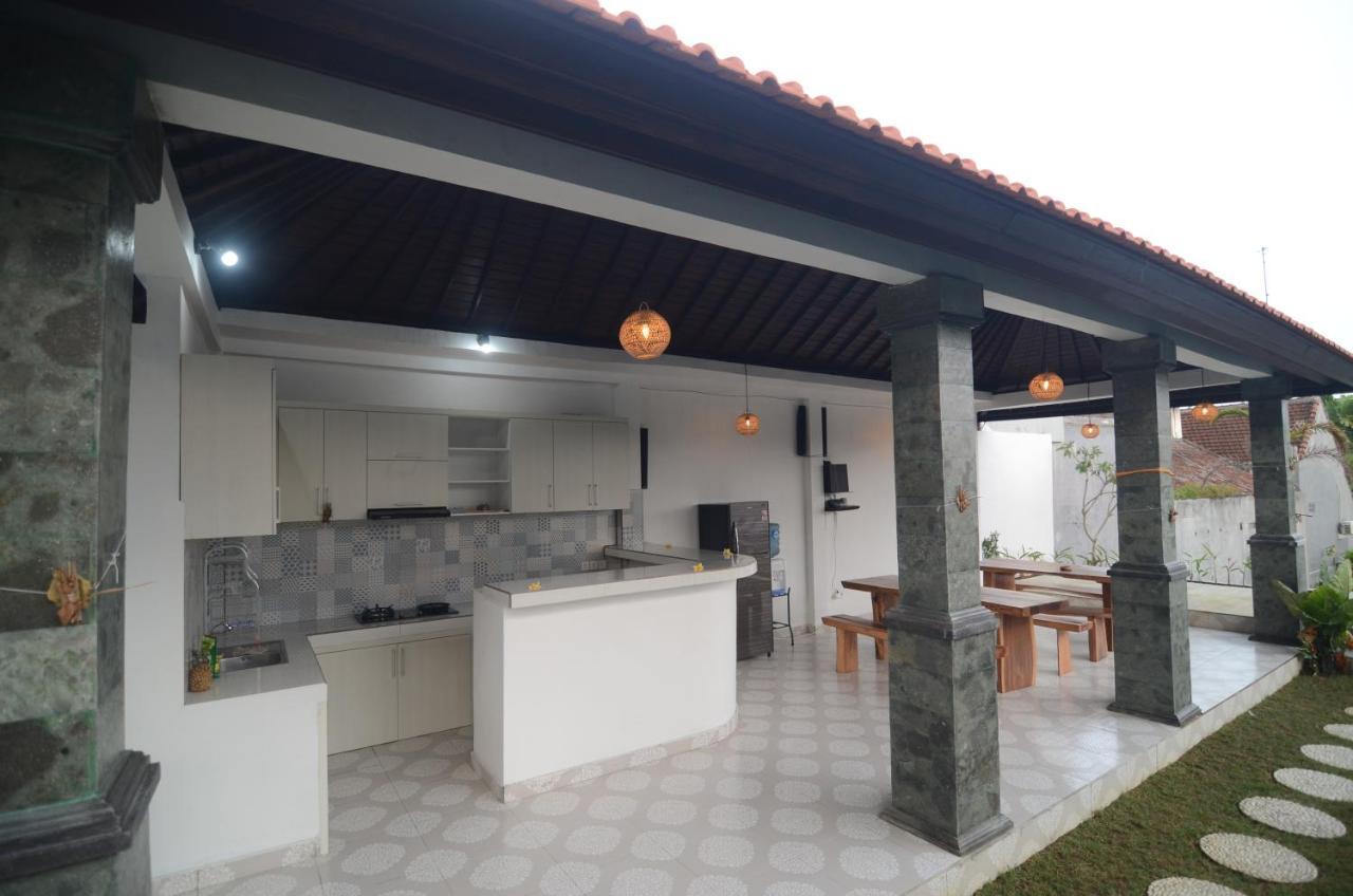Kusuma Guesthouse 2 Canggu Kültér fotó